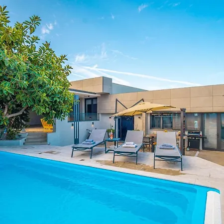 Willa Cimentepe Deluxe 1 - With Pool & Close To Yalikavak Marina *