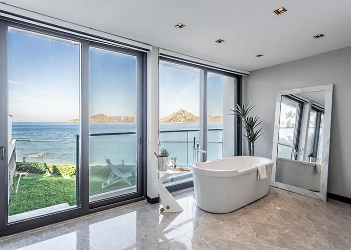 Cimentepe Deluxe 1 - With Heated Pool & Close To Yalikavak Marina Villa Bodrum