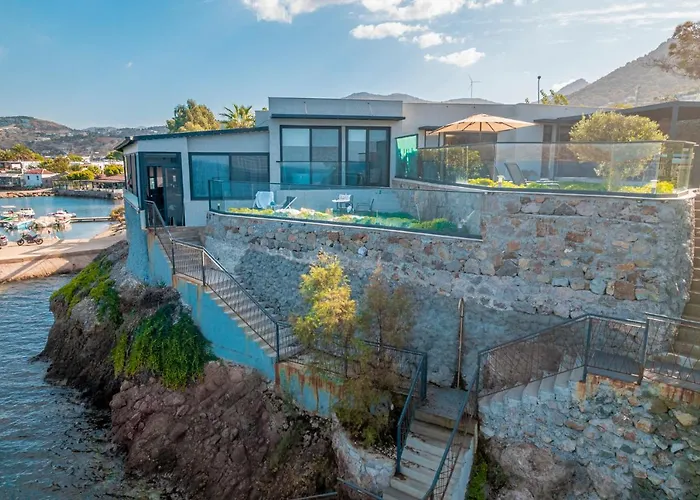 Cimentepe Deluxe 1 - With Heated Pool & Close To Yalikavak Marina Villa Bodrum