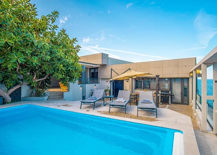 Villa Cimentepe Deluxe 1 - With Heated Pool & Close To Yalikavak Marina *