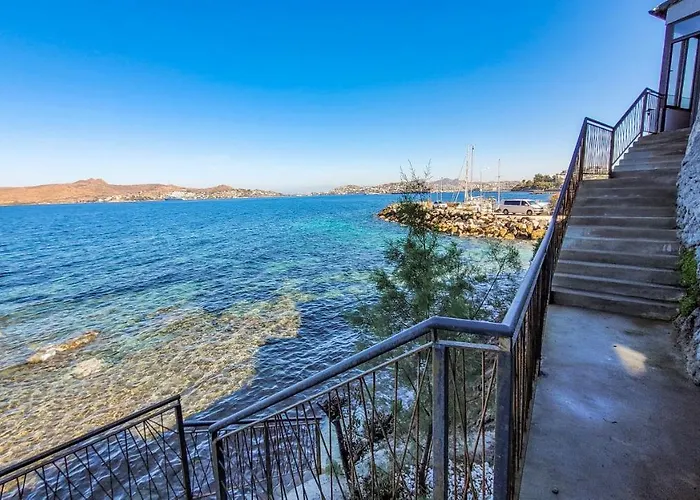 Cimentepe Deluxe 1 - With Heated Pool & Close To Yalikavak Marina Villa Bodrum