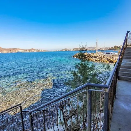 Cimentepe Deluxe 1 - With Heated Pool & Close To Yalikavak Marina 别墅 博德鲁姆