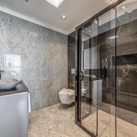 Cimentepe Deluxe 1 - With Heated Pool & Close To Yalikavak Marina 别墅 博德鲁姆