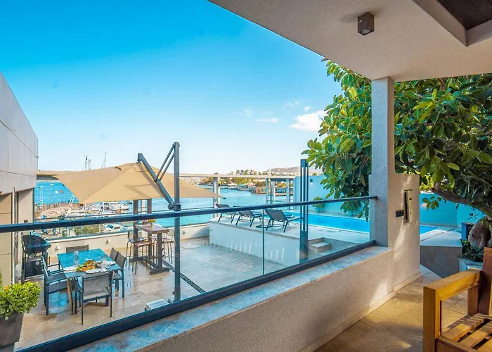 Cimentepe Deluxe 1 - With Heated Pool & Close To Yalikavak Marina Villa Bodrum